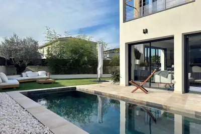 Image de Villa cosy avec piscine