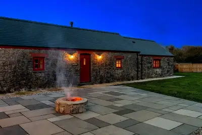 Image de A stunning newly converted barn conversion close on the Carmarthenshire coast
