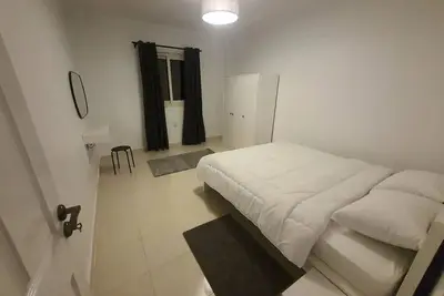 Image de Stylish and modern apartment close to the airport