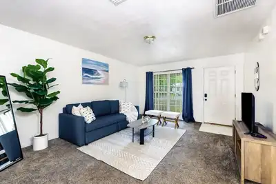 2bd Home Close to Uf\/Shands Hospital