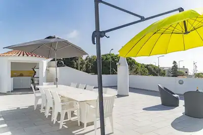 Image de Villa with sea view in the center of Praia de Carvoeiro