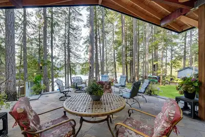 Image de Bremerton Vacation Rental w/ Hot Tub & Lake Access