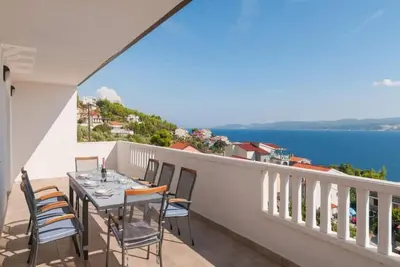 Image de Apartment Stipic Omis - Three Bedroom Apartment with Terrace