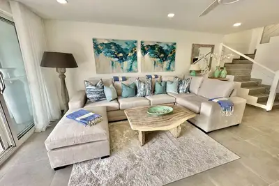 Image de Stunning Waterfront Villa