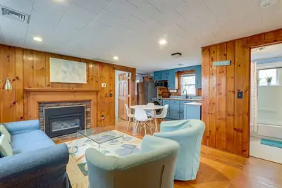 Image de Yarmouth Vacation Rental w/ Deck: Near Swan Pond!
