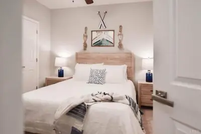 Image de Lake view, indoor\/outdoor pools & hot tubs, golf and more! Smith Mountain Lake