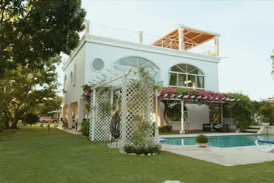 Image de Amazing Beachfront Villa - Palm House