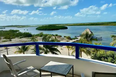 Image de San Pedro Condo with 2 Br Sunset Suite #10\nSupreme Suite Lake View