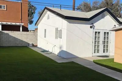Image de Spacious One Bedroom Back house near SpaceX