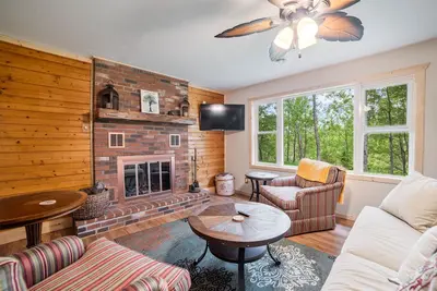 Image de Your Home on Bike/Ski/Snowmobile/Atv Trail, where your outdoor adventure begins!