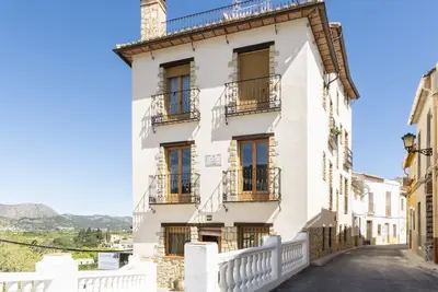Image de Carrebaix V - Cosy studio with free WiFi.
