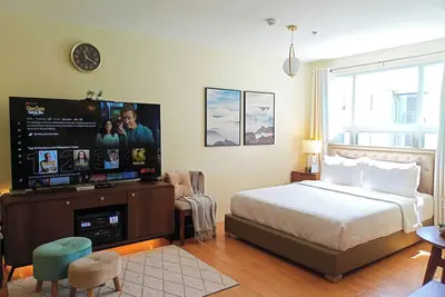Cozy, Stylish, Resort-like Suite Near Samal Island!