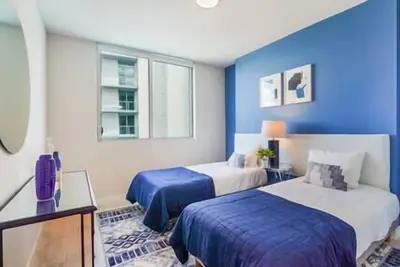 Image de Brandnew luxury condo & parking