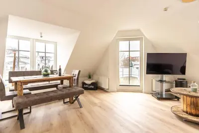 Image de Fewo 9 \"Küstenliebe\" Villa Vogelsang Binz, 3-Raum, Balkon, Sauna, Parkplatz, Strandnah