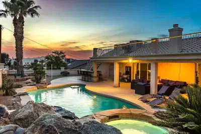 Image de Havasu Alibi - Pool, Spa, Firepit, Views!