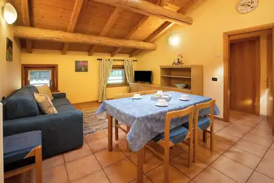 Image de Appartement \"Bait Dal Cucù Canton\" avec vue sur les montagnes, jardin partagé et Wi-Fi