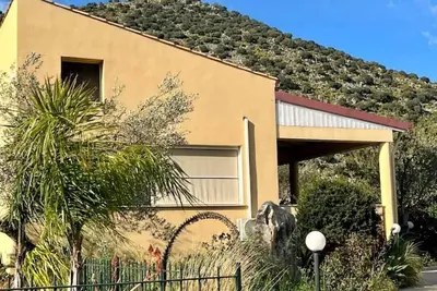 Image de Villa surrounded by nature