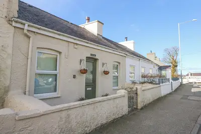 Image de 3 Tyn Giat, family friendly, with open fire in Amlwch