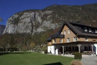 Image de Country house by the lake - Salzkammergut, 100 m to the beach