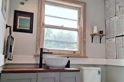 Image de Bokkie's Barn - Country Charm in the heart of Richmond