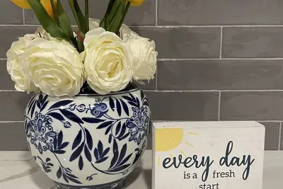 Image de 3 bedroom house, family and kids friendly. Check in/out needs accommodated.