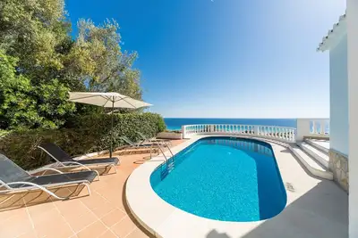 Image de V17 | Villa Amoura - Trois Chambres Chalet, Couchages 6