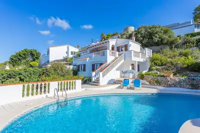 Image de V60a | Villa Lucia - Trois Chambres Villa, Couchages 6