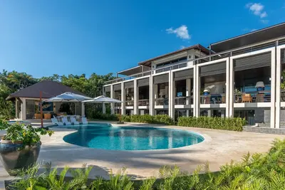 Image de Impressive 7Bdr Villa, Casa de Campo w/ Pool, Jacuzzi & Bbq