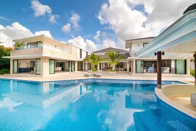 Image de Villa Magna, 6 Bdrs w/ Pool, Jacuzzi, Bbq, Incredible views!