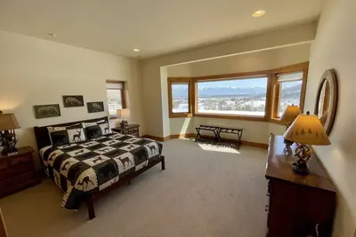 Stunnding Views in Every Room! 3 Full Bathrooms!