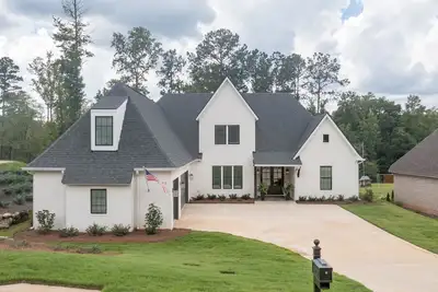 Image de Gorgeous Home so close to Downtown Auburn and Auburn University! !