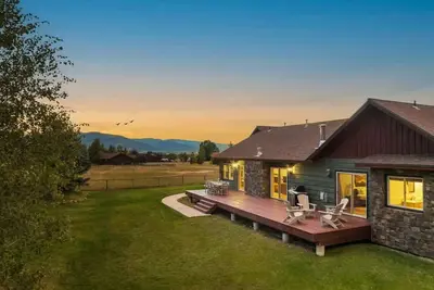 Basecamp Stays: Family Fun, Fireplace, & Huge Deck