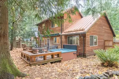 Image de Fabulous Cabin w/Hot Tub + Game Room