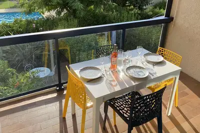 Image de Appartement T2 duplex terrasse et clim dans résidence avec piscine pour 4