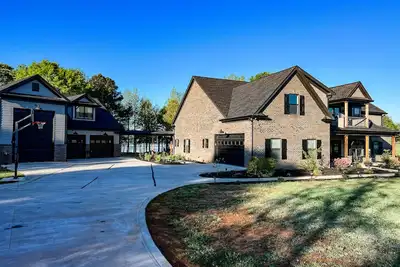 Image de The Lakeside Loft - Covington, Ga - Beautiful Lakefront Rental Sleeps up to Four