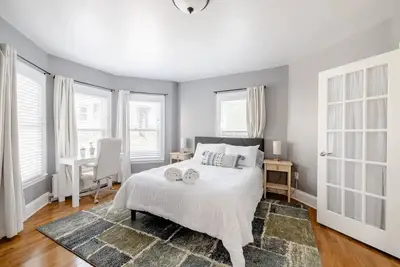 Image de Welcome to Your Portland Haven: A Charming & Bright 2br Retreat