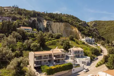 Image de Appartement \"Lefkadia's Bayview 2\" avec vue sur la mer, Wi-Fi et climatisation