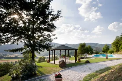 Image de Villa privée exclusive pour groupes, piscine panoramique, grande salle commune - entre Toscane et Ombrie