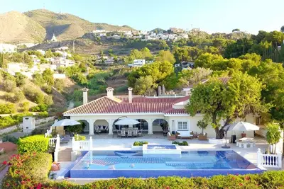 Image de Villa avec vue sur la mer à Benalmadena.