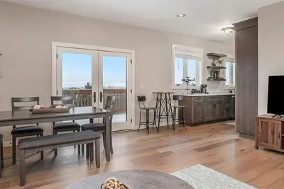 Image de Classy Cabin | Beaches | Grand Mere | Wineries