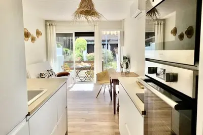 Image de On the edge of the pine forest, quiet, renovated and sunny cottage for 4 people