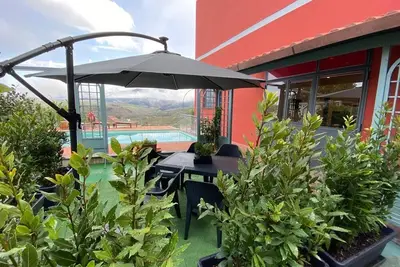 Image de NiGiNo house sleeps 6, private pool and garden