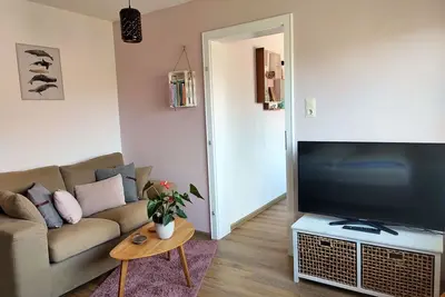 Image de Holiday apartment Alte Schule Ruhwarden / Centrally located and quiet
