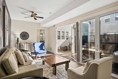 Image de The Hudson: Dog Friendly, Private Hot Tub, Community Pool + Hot Tub