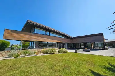 Image de Villa 300 m², sea view, indoor pool and Spa