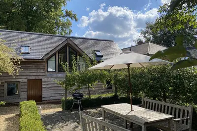 Image de Avon Turn View, romantic, with a garden in Alderbury