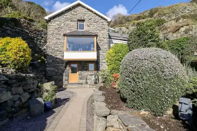 Image de Ty'N-Y-Ffynnon Cottage, pet friendly, with hot tub in Barmouth