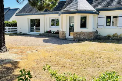 Image de KerDesAmis: récemment rénovée; près de la plage 300 m à pied