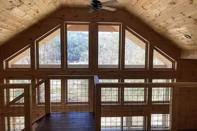 Image de Modern Reliance Cabin