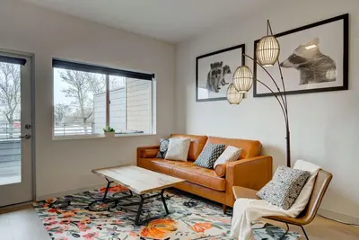 Image de The Raccoon Den in Downtown Bozeman with Mountain Views, Large Private Deck